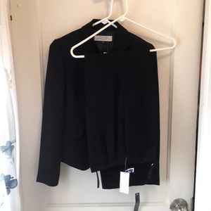 BOGO Tahari 2 piece pant suit Black size 2p